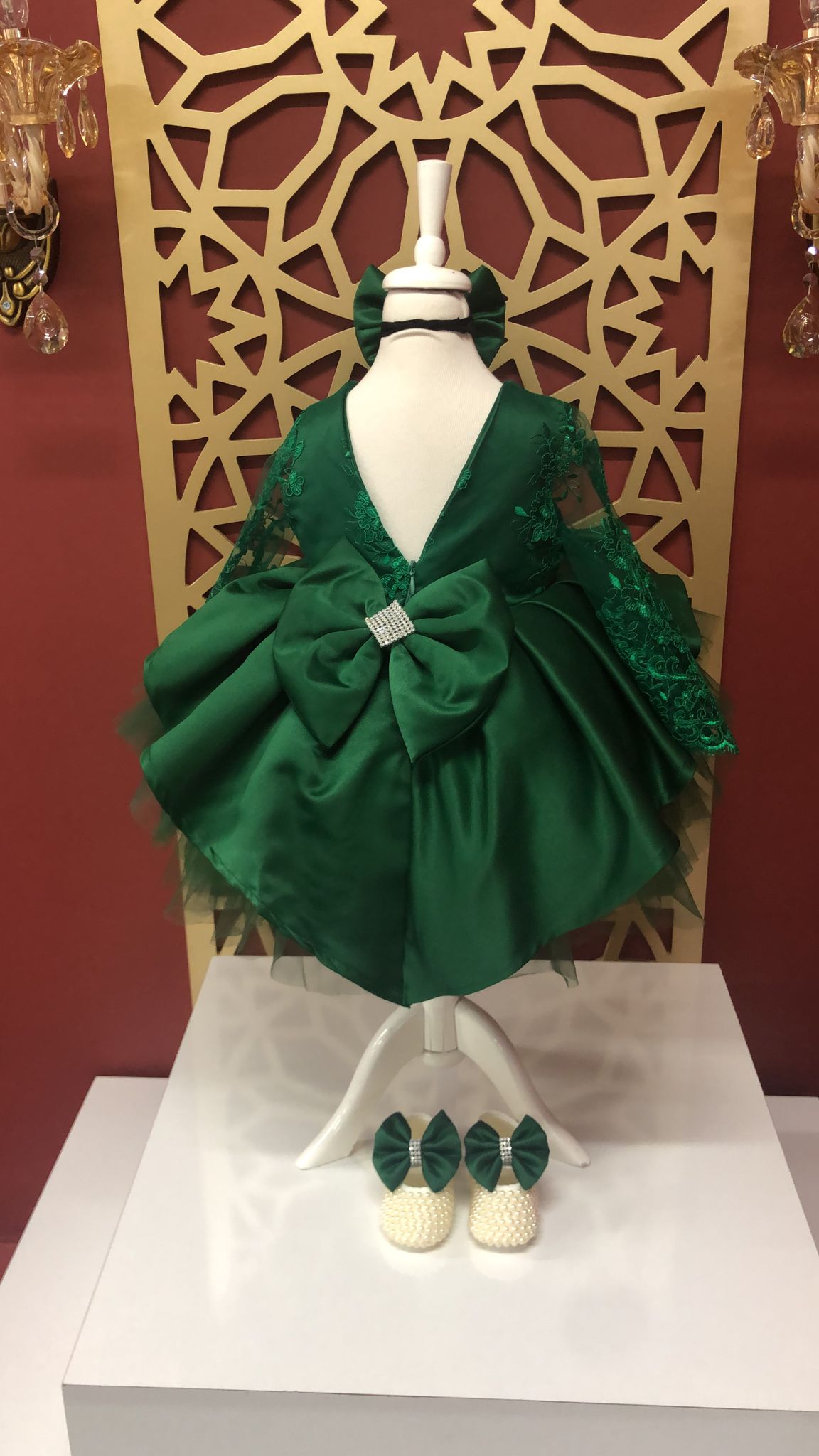 Luxury Emerald Green 7 yrs