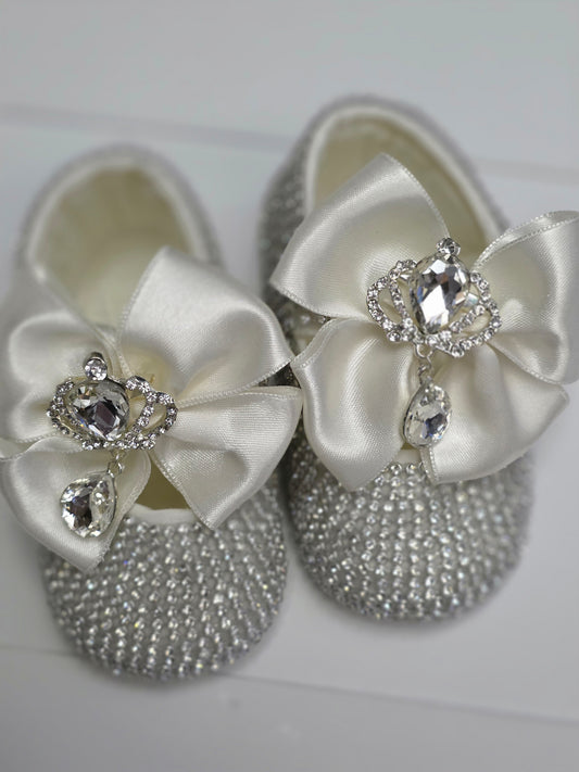 Royal Shoe Luxury White Silver. SIZE 1 yrs old