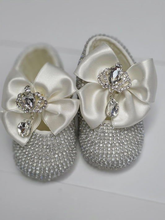 Royal Shoe Luxury White Silver. SIZE 1 yrs old