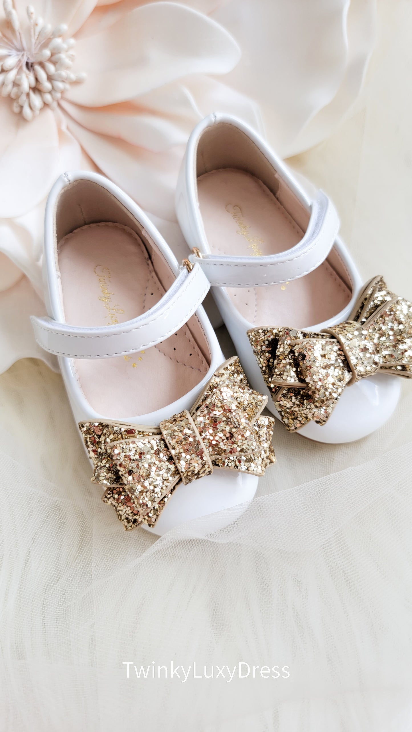 Aisha Shoe | White & Gold |