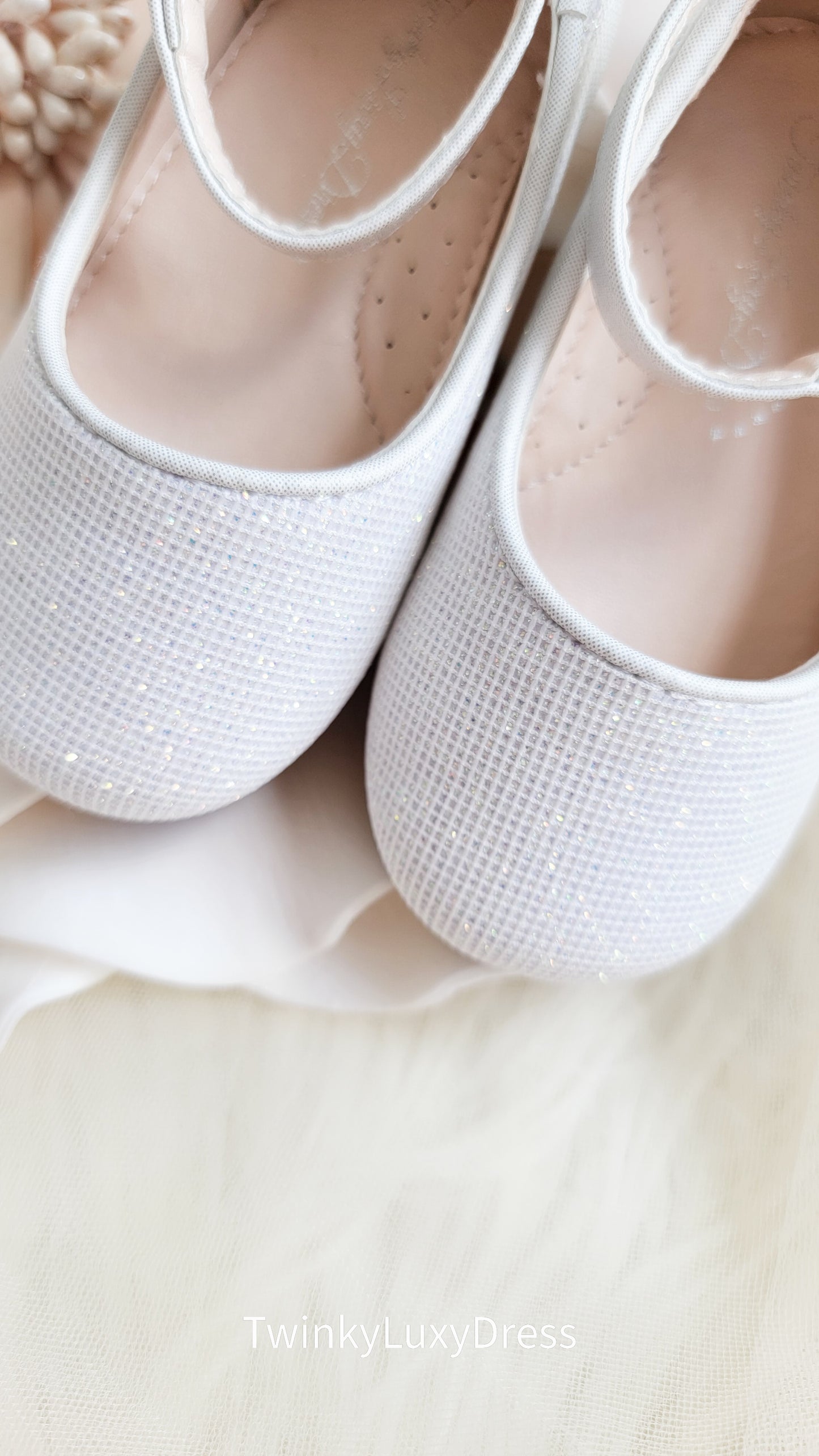 Habibi Shoe | White Sparkly |