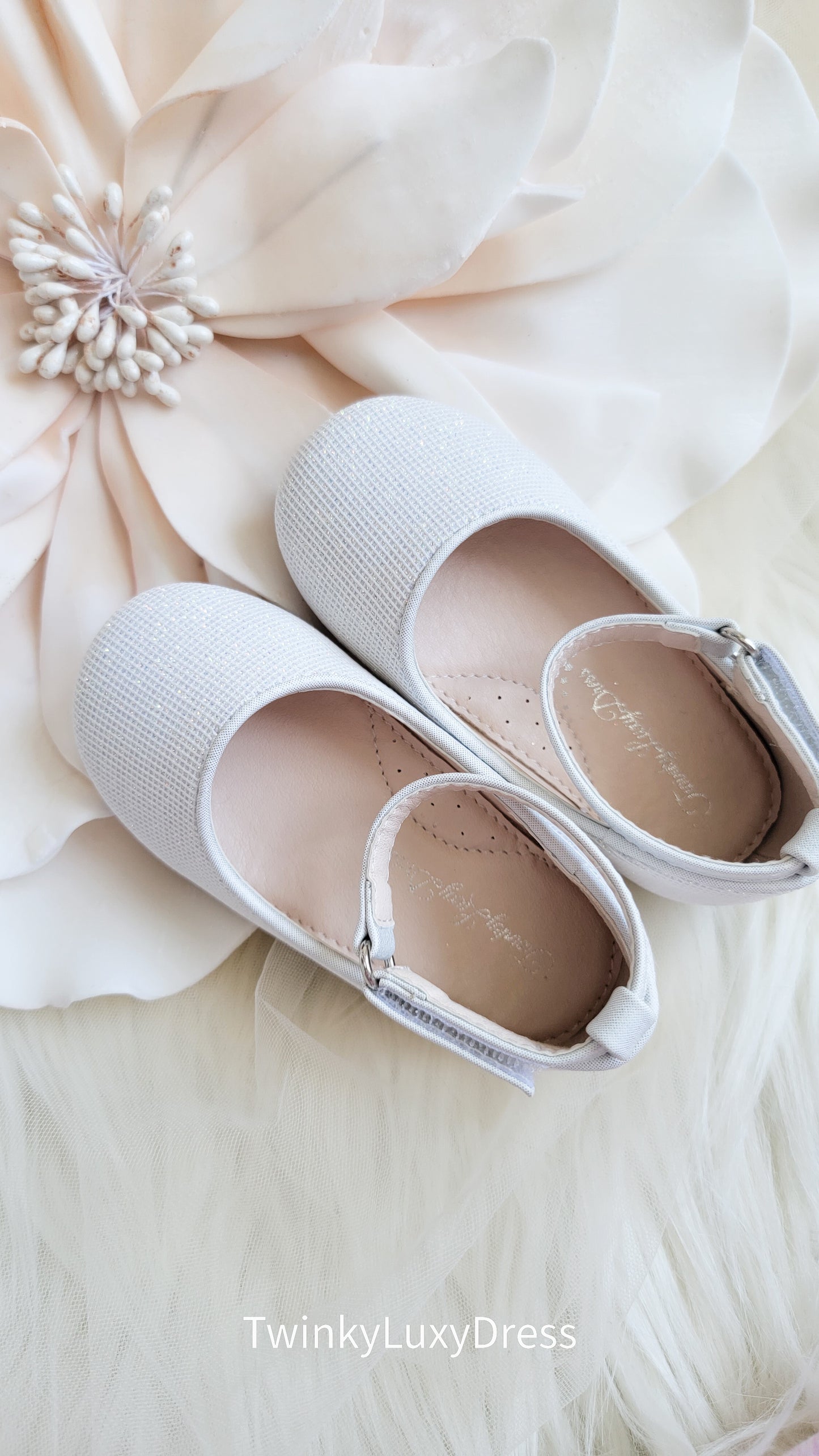 Habibi Shoe | White Sparkly |