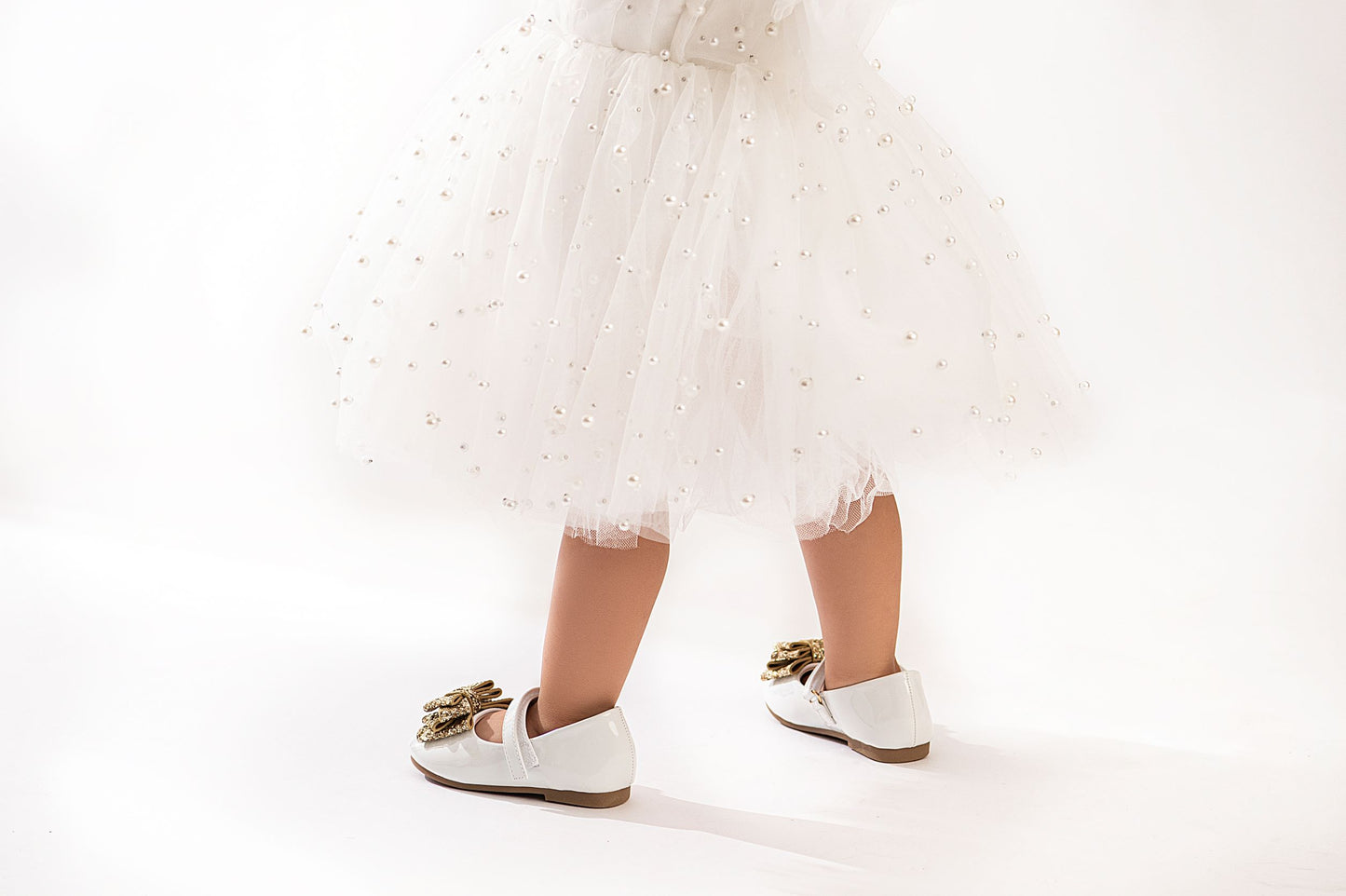 Aisha Shoe | White & Gold |